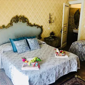 https://dimora-umberto.taorminaitalyhotels.com